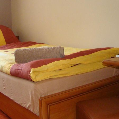 Hotelik Parkowy Legnica Eksteriør billede